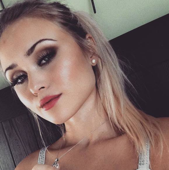 carly_oliver